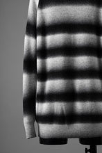 画像をギャラリービューアに読み込む, Feng Chen Wang DECONSTRUCTED GRADIENT KNIT-POLO (GREY TONE/MULTI)