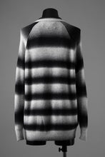 画像をギャラリービューアに読み込む, Feng Chen Wang DECONSTRUCTED GRADIENT KNIT-POLO (GREY TONE/MULTI)