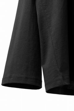 Load image into Gallery viewer, thom/krom OVERSIZED WIDE LONG SLEEVE TEE / COTTON JERSEY (BLACK)