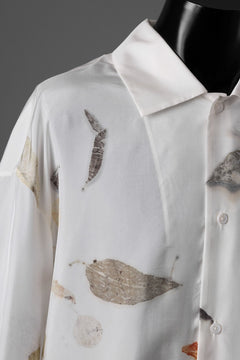 画像をギャラリービューアに読み込む, Feng Chen Wang NATURAL PLANT DYE SHIRT (WHITE)