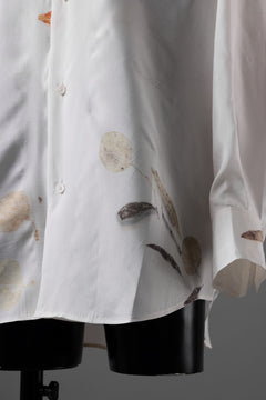 画像をギャラリービューアに読み込む, Feng Chen Wang NATURAL PLANT DYE SHIRT (WHITE)