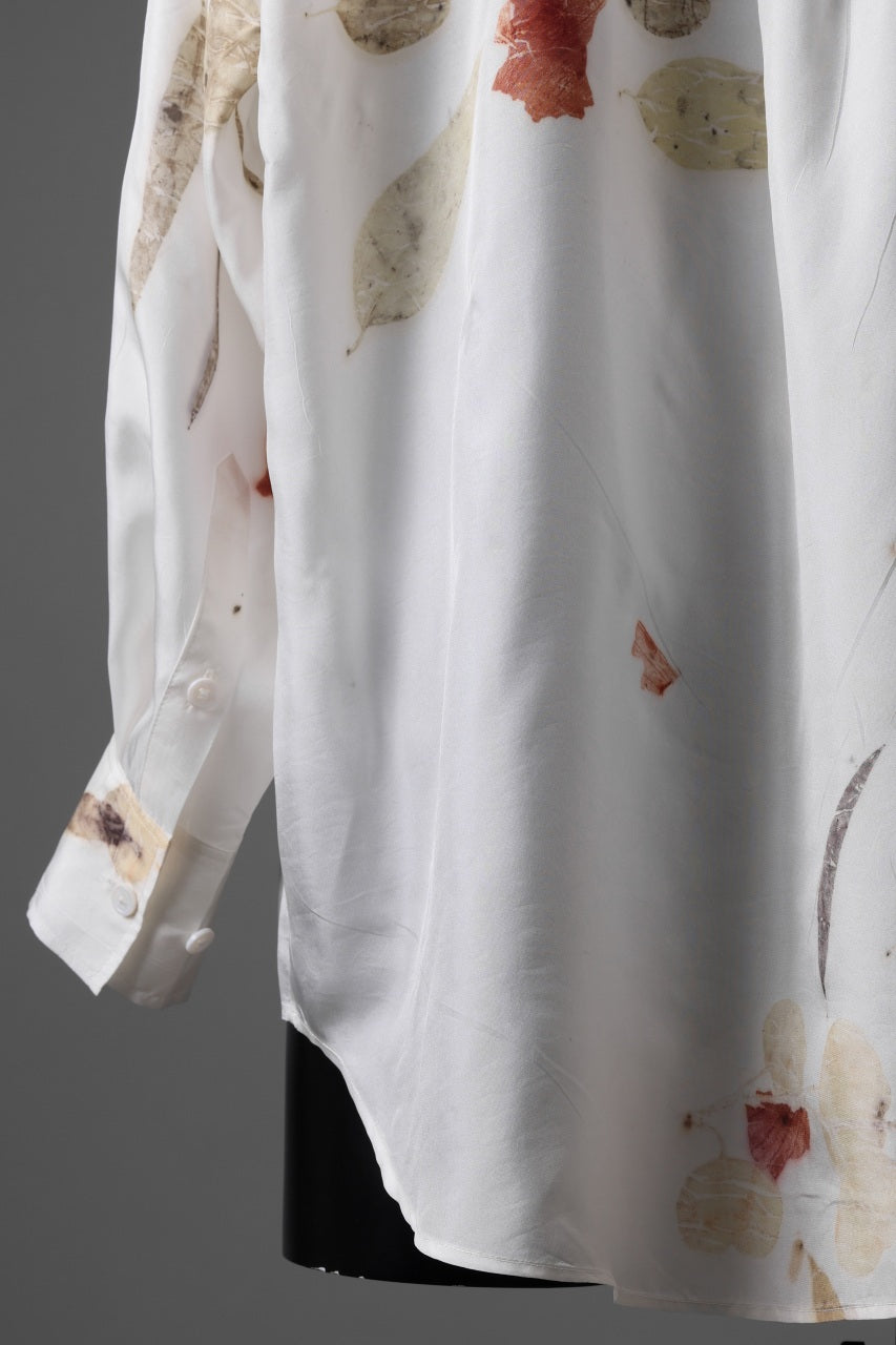 画像をギャラリービューアに読み込む, Feng Chen Wang NATURAL PLANT DYE SHIRT (WHITE)