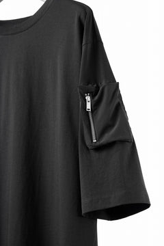 画像をギャラリービューアに読み込む, thom/krom ZIP POCKET SHORT SLEEVE TEE / COTTON JERSEY (BLACK)