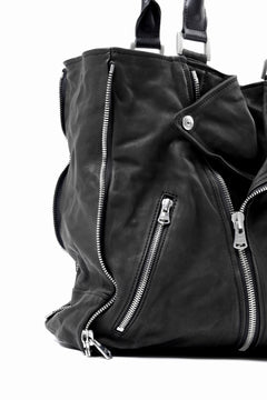 Load image into Gallery viewer, ISAMU KATAYAMA BACKLASH JAPAN CALF GARMENT-WASH RIDERS TOTE BAG (BLACK)