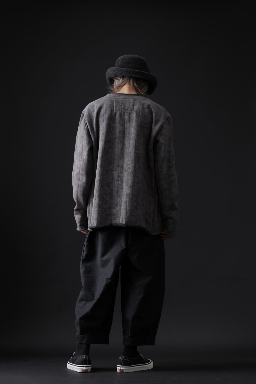 Load image into Gallery viewer, KLASICA GOSSE TWO TUCKED TROUSERS / SURPHER DYED MOLE SKIN (DEEP SEA)
