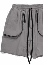 Load image into Gallery viewer, thom/krom ZIP DETAIL SHORTS / RIPSTOP STRETCH NYLON (ROCK)