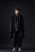 Load image into Gallery viewer, KLASICA GOSSE TWO TUCKED TROUSERS / SURPHER DYED MOLE SKIN (DEEP SEA)