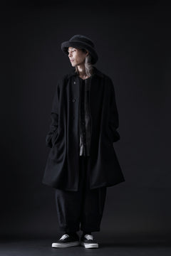 Load image into Gallery viewer, KLASICA GOSSE TWO TUCKED TROUSERS / SURPHER DYED MOLE SKIN (DEEP SEA)