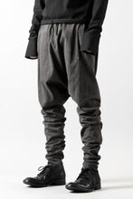 Load image into Gallery viewer, m.a+ elastic waist low crotch 2 pocket pants / P571/MJP1 (CARBON)