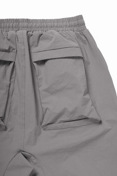 Load image into Gallery viewer, thom/krom ZIP DETAIL SHORTS / RIPSTOP STRETCH NYLON (ROCK)