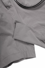 Load image into Gallery viewer, thom/krom ZIP DETAIL SHORTS / RIPSTOP STRETCH NYLON (ROCK)