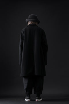 Load image into Gallery viewer, KLASICA GOSSE TWO TUCKED TROUSERS / SURPHER DYED MOLE SKIN (DEEP SEA)