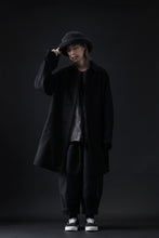 Load image into Gallery viewer, KLASICA GOSSE TWO TUCKED TROUSERS / SURPHER DYED MOLE SKIN (DEEP SEA)