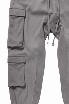 Load image into Gallery viewer, thom/krom MATMIX CARGO TROUSERS / STRUCTURED SOFT JERSEY (ROCK)