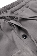 Load image into Gallery viewer, thom/krom MATMIX CARGO TROUSERS / STRUCTURED SOFT JERSEY (ROCK)