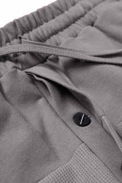 Load image into Gallery viewer, thom/krom MATMIX CARGO TROUSERS / STRUCTURED SOFT JERSEY (ROCK)