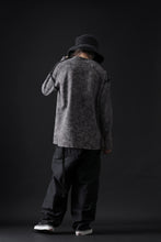 Load image into Gallery viewer, KLASICA ASLEEP LOOSE PULL OVER / GRAINY PRINT BACK SIDE FLEECE (GREIGE)
