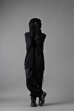 Load image into Gallery viewer, mastermind JAPAN FAUX FUR HAT (BLACK)