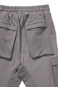 Load image into Gallery viewer, thom/krom MATMIX CARGO TROUSERS / STRUCTURED SOFT JERSEY (ROCK)