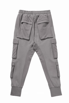 Load image into Gallery viewer, thom/krom MATMIX CARGO TROUSERS / STRUCTURED SOFT JERSEY (ROCK)