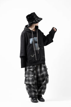 画像をギャラリービューアに読み込む, A.F ARTEFACT HEM-STRING WIDE CARGO PANTS / OMBRE FLANNEL(BLACK x WHITE)