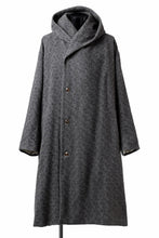 画像をギャラリービューアに読み込む, YUTA MATSUOKA wrap hooded coat / quill texture wool (dark gray)