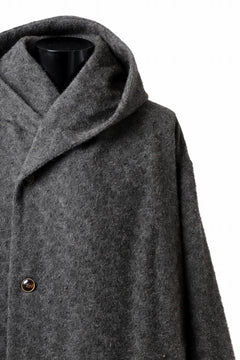 画像をギャラリービューアに読み込む, YUTA MATSUOKA wrap hooded coat / quill texture wool (dark gray)