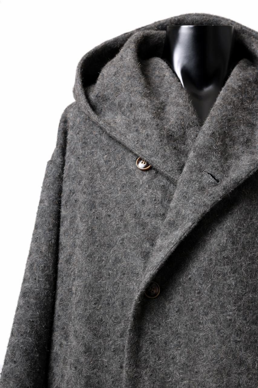 画像をギャラリービューアに読み込む, YUTA MATSUOKA wrap hooded coat / quill texture wool (dark gray)