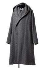 画像をギャラリービューアに読み込む, YUTA MATSUOKA wrap hooded coat / quill texture wool (dark gray)