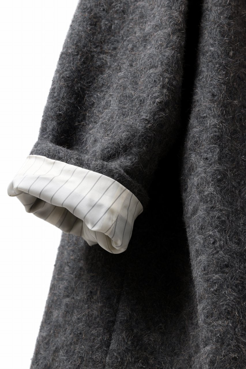 画像をギャラリービューアに読み込む, YUTA MATSUOKA wrap hooded coat / quill texture wool (dark gray)