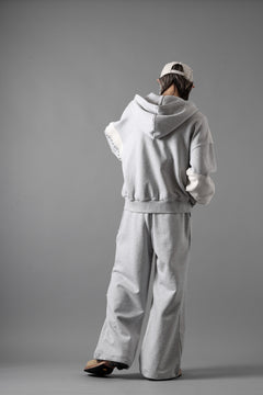 画像をギャラリービューアに読み込む, Feng Chen Wang PANELLED STRAIGHT SWEATPANTS (GREY)