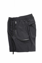 Load image into Gallery viewer, thom/krom ZIP DETAIL SHORTS / RIPSTOP STRETCH NYLON (BLACK)