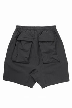 Load image into Gallery viewer, thom/krom ZIP DETAIL SHORTS / RIPSTOP STRETCH NYLON (BLACK)