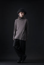 Load image into Gallery viewer, KLASICA SMOKE TURTLE NECK KNIT SWEAT TOP / WEANER WOOL RIB (FAWN)
