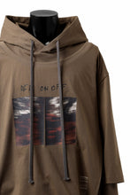 画像をギャラリービューアに読み込む, A.F ARTEFACT LAYERED TEE HOODIE / TYPE-A PRINT (BROWN)