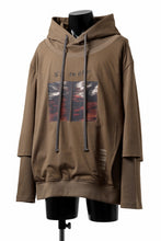 画像をギャラリービューアに読み込む, A.F ARTEFACT LAYERED TEE HOODIE / TYPE-A PRINT (BROWN)