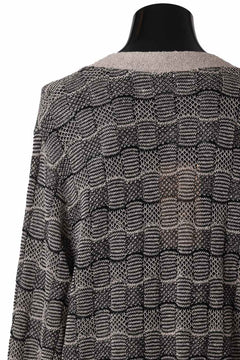 画像をギャラリービューアに読み込む, YUTA MATSUOKA v neck knit cardigan / hemp &amp; EU linen links knit (ecru)