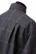 画像をギャラリービューアに読み込む, CAPERTICA 4 TUCK SHIRT / DARK MELANGE CHECK FLANNEL (CHARCOAL)
