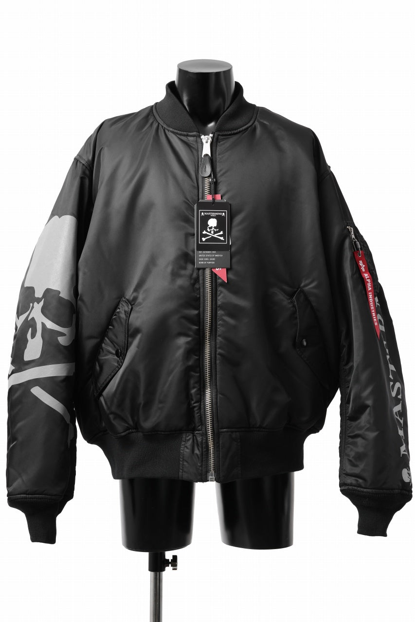 Load image into Gallery viewer, mastermind WORLD x ALPHA INDUSTRIES RIVERSIBLE MA-1 JACKET (BLACK)