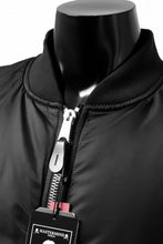 Load image into Gallery viewer, mastermind WORLD x ALPHA INDUSTRIES RIVERSIBLE MA-1 JACKET (BLACK)