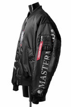 Load image into Gallery viewer, mastermind WORLD x ALPHA INDUSTRIES RIVERSIBLE MA-1 JACKET (BLACK)