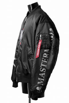 Load image into Gallery viewer, mastermind WORLD x ALPHA INDUSTRIES RIVERSIBLE MA-1 JACKET (BLACK)