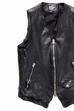 Load image into Gallery viewer, ISAMU KATAYAMA BACKLASH SHOULDER FRENCH SHOULDER GARMENT-DYED ZIPPER VEST (BLACK)