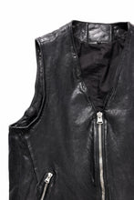Load image into Gallery viewer, ISAMU KATAYAMA BACKLASH SHOULDER FRENCH SHOULDER GARMENT-DYED ZIPPER VEST (BLACK)