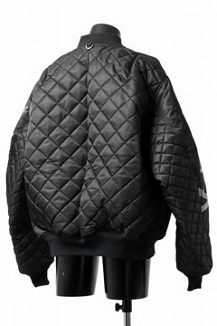 Load image into Gallery viewer, mastermind WORLD x ALPHA INDUSTRIES RIVERSIBLE MA-1 JACKET (BLACK)