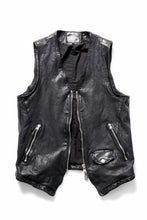 Load image into Gallery viewer, ISAMU KATAYAMA BACKLASH SHOULDER FRENCH SHOULDER GARMENT-DYED ZIPPER VEST (BLACK)