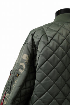 Load image into Gallery viewer, mastermind WORLD x ALPHA INDUSTRIES RIVERSIBLE MA-1 JACKET (OLIVE)