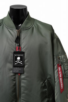 Load image into Gallery viewer, mastermind WORLD x ALPHA INDUSTRIES RIVERSIBLE MA-1 JACKET (OLIVE)