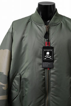 Load image into Gallery viewer, mastermind WORLD x ALPHA INDUSTRIES RIVERSIBLE MA-1 JACKET (OLIVE)