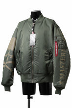 Load image into Gallery viewer, mastermind WORLD x ALPHA INDUSTRIES RIVERSIBLE MA-1 JACKET (OLIVE)